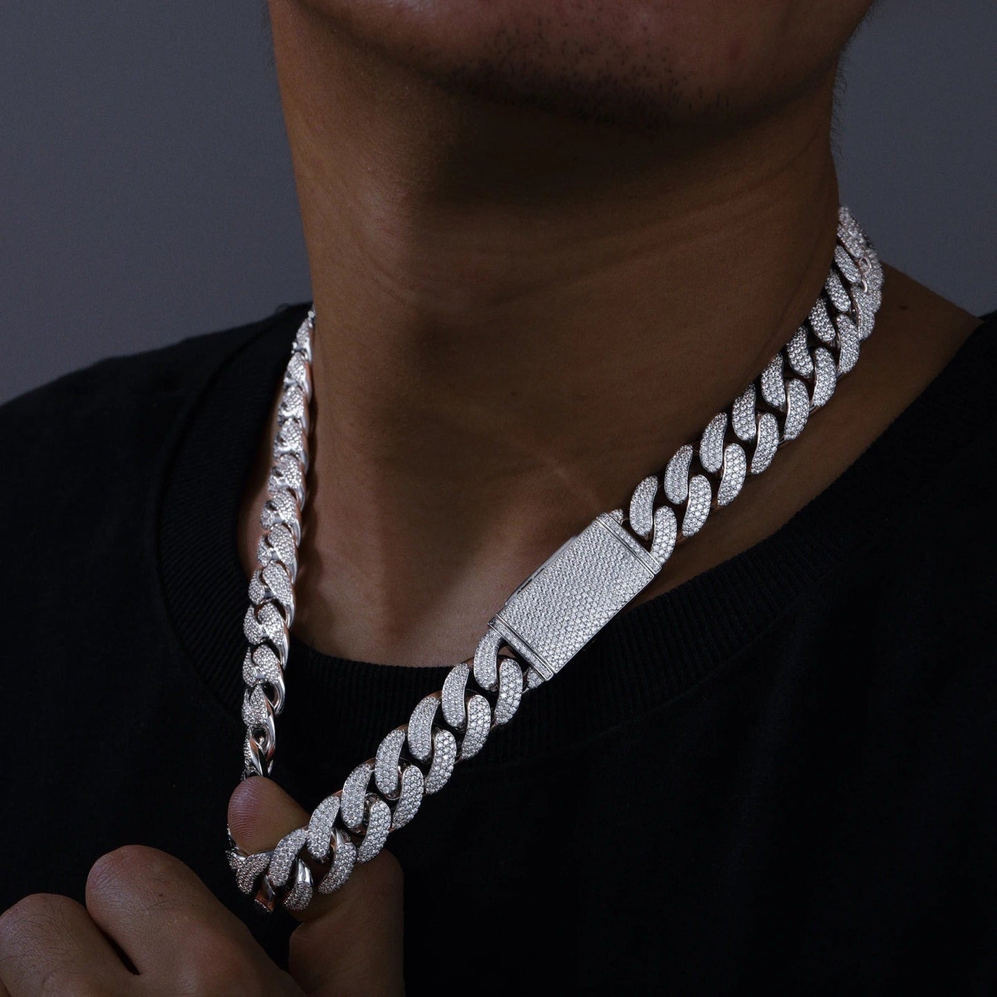 Moissanite Cuban Link Chain side