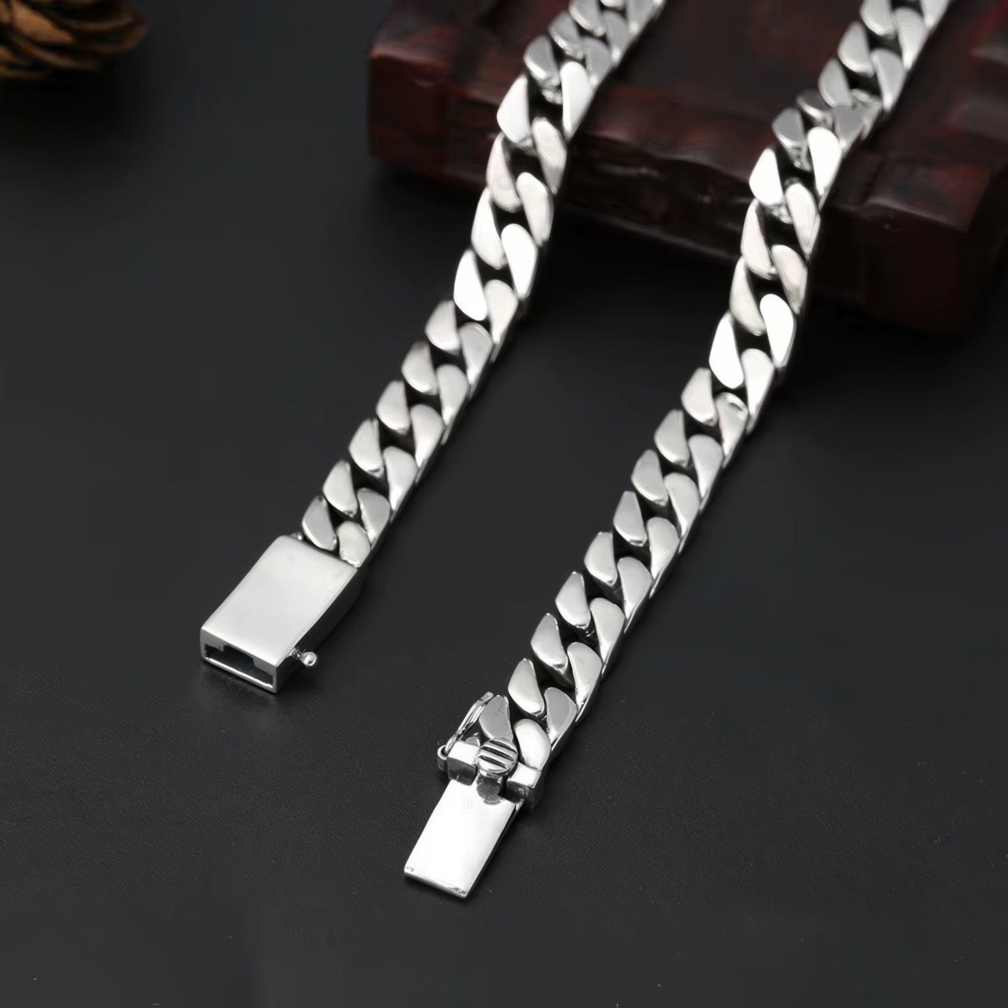 925 Sterling Silver Cuban Chain side
